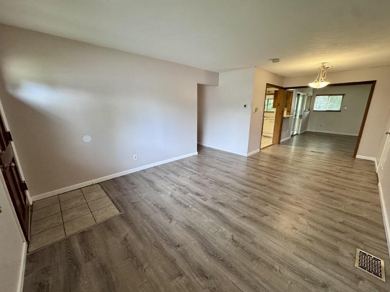 3031 S Flamingo Way - Photo 5 of 28
