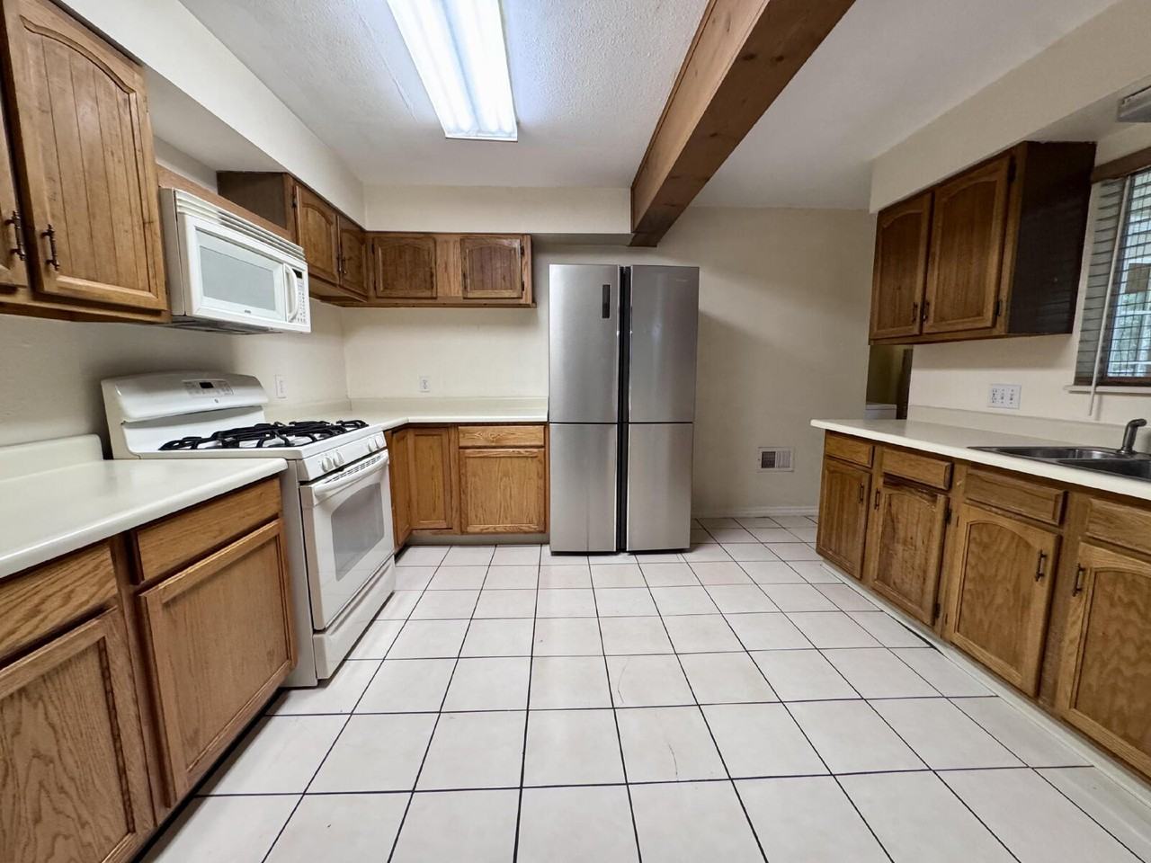 3031 S Flamingo Way - Photo 7 of 28