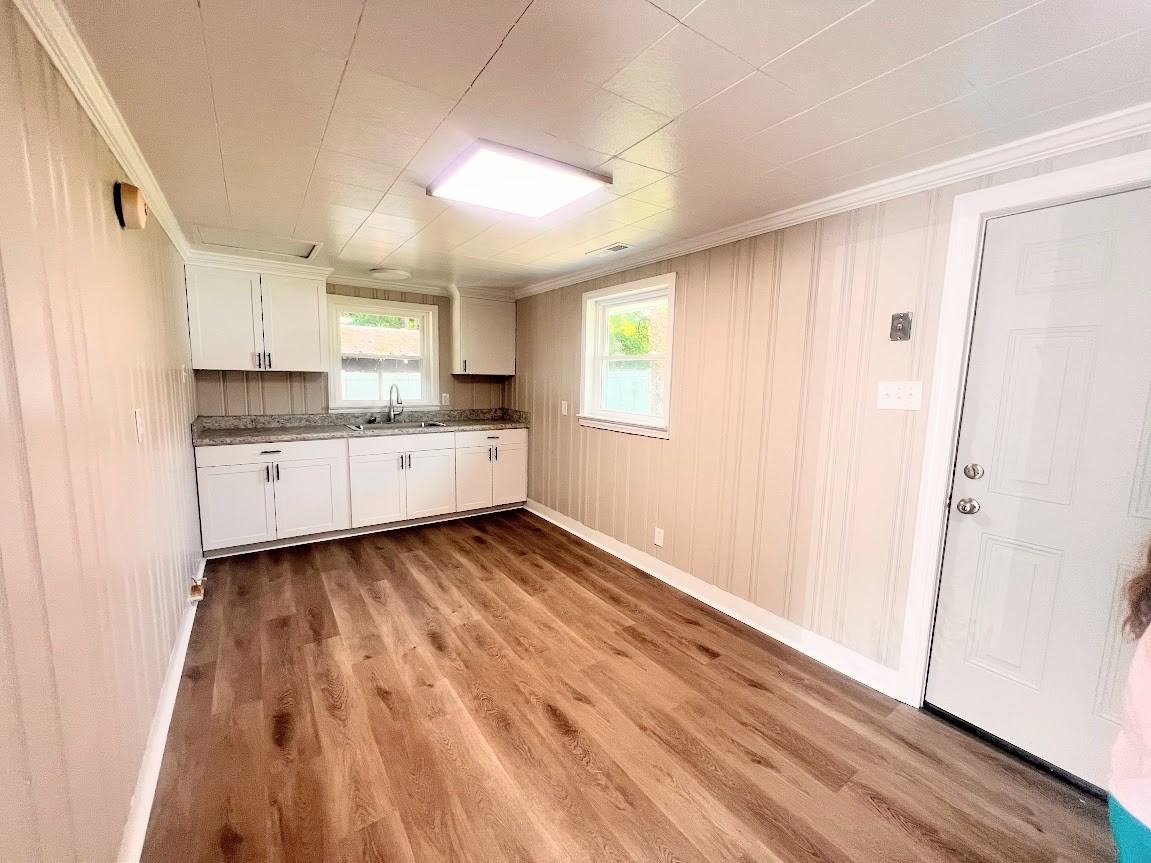 1144 East Normandale Avenue - Photo 3 of 8
