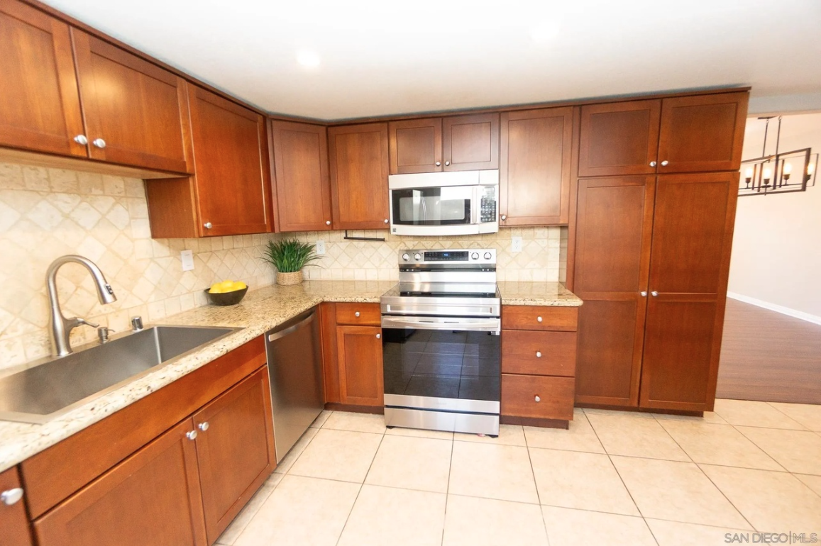 4219 Felton St #2 - Photo 4 of 24