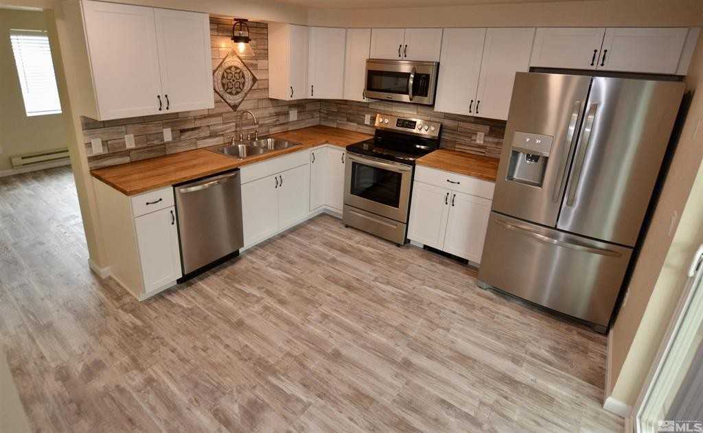 1278 Redwood Cir #3 - Photo 2 of 13