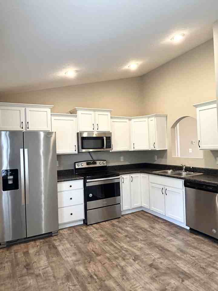 669 Northridge Dr #NA - Photo 3 of 13