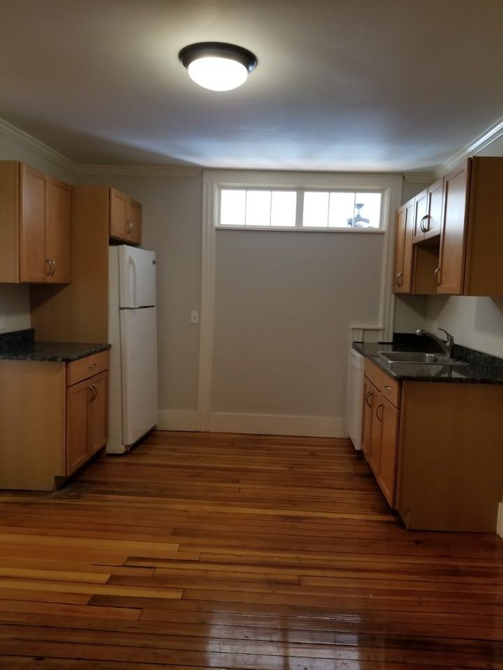 263 Pleasant St #1 - Photo 4 of 15