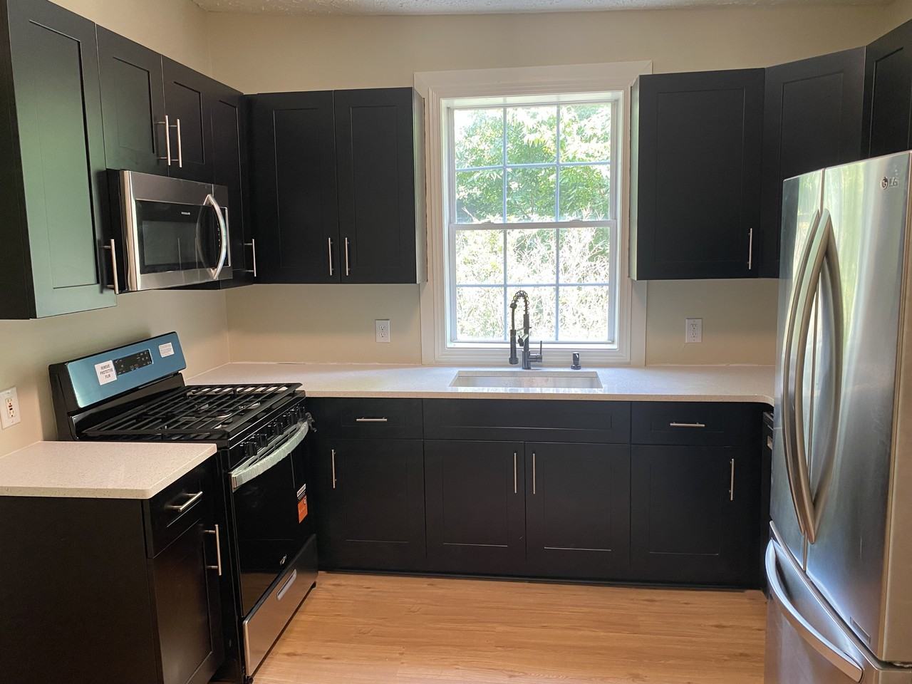 1317 Arkwright Pl #NA - Photo 2 of 11