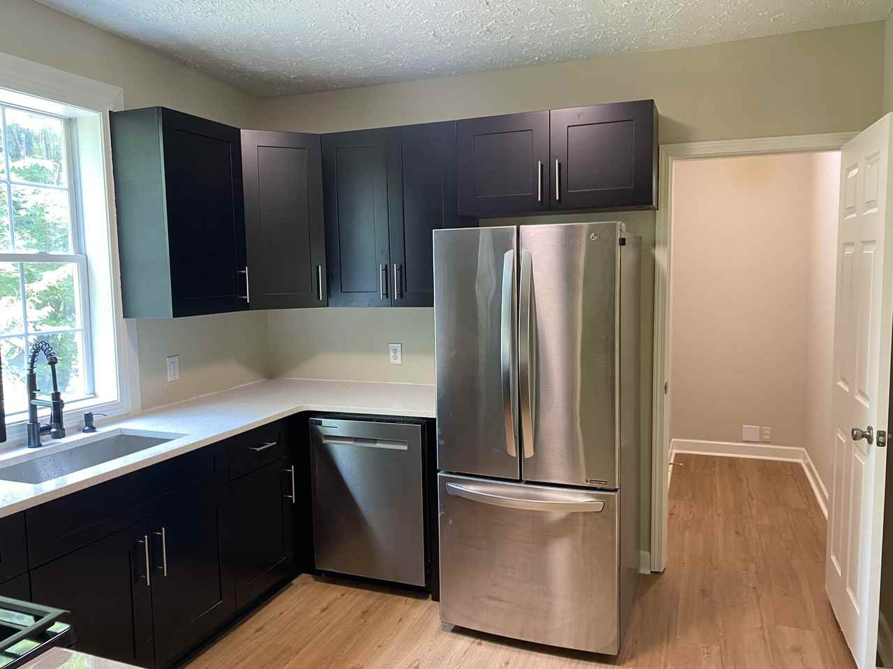 1317 Arkwright Pl #NA - Photo 3 of 11