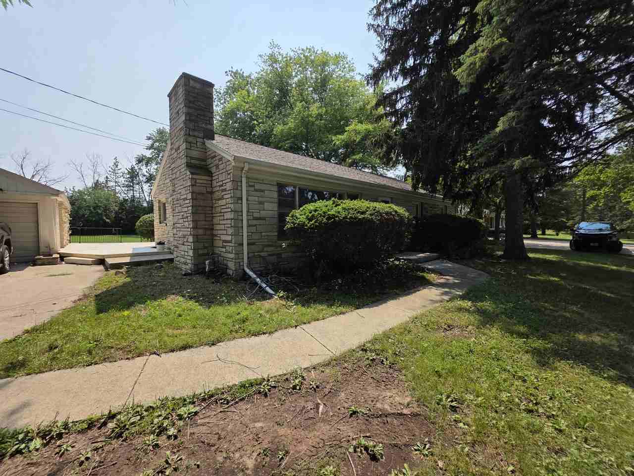 1725 W Mequon Rd #NA - Photo 3 of 13