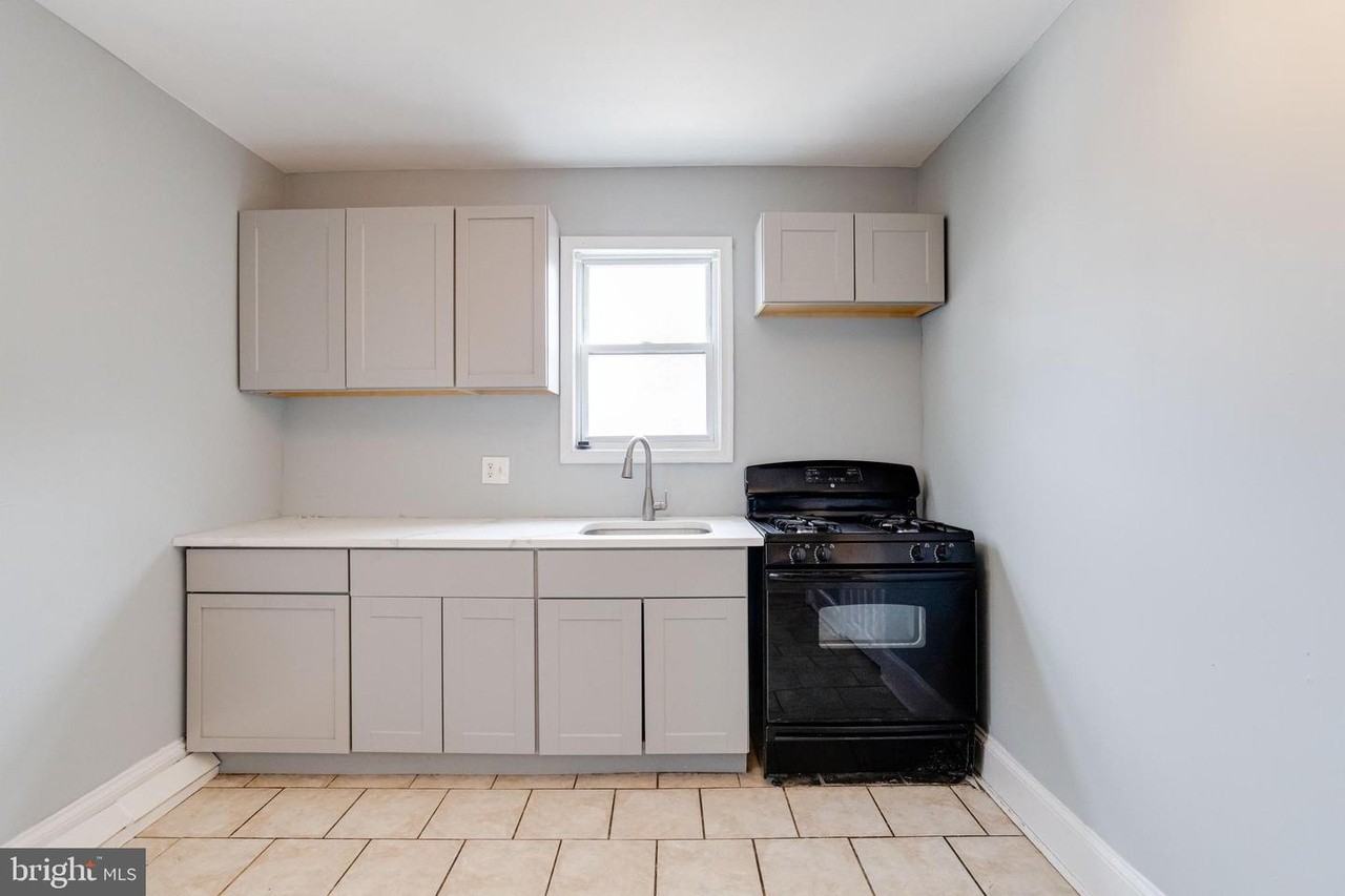 3401 W Rogers Ave #2 - Photo 5 of 17