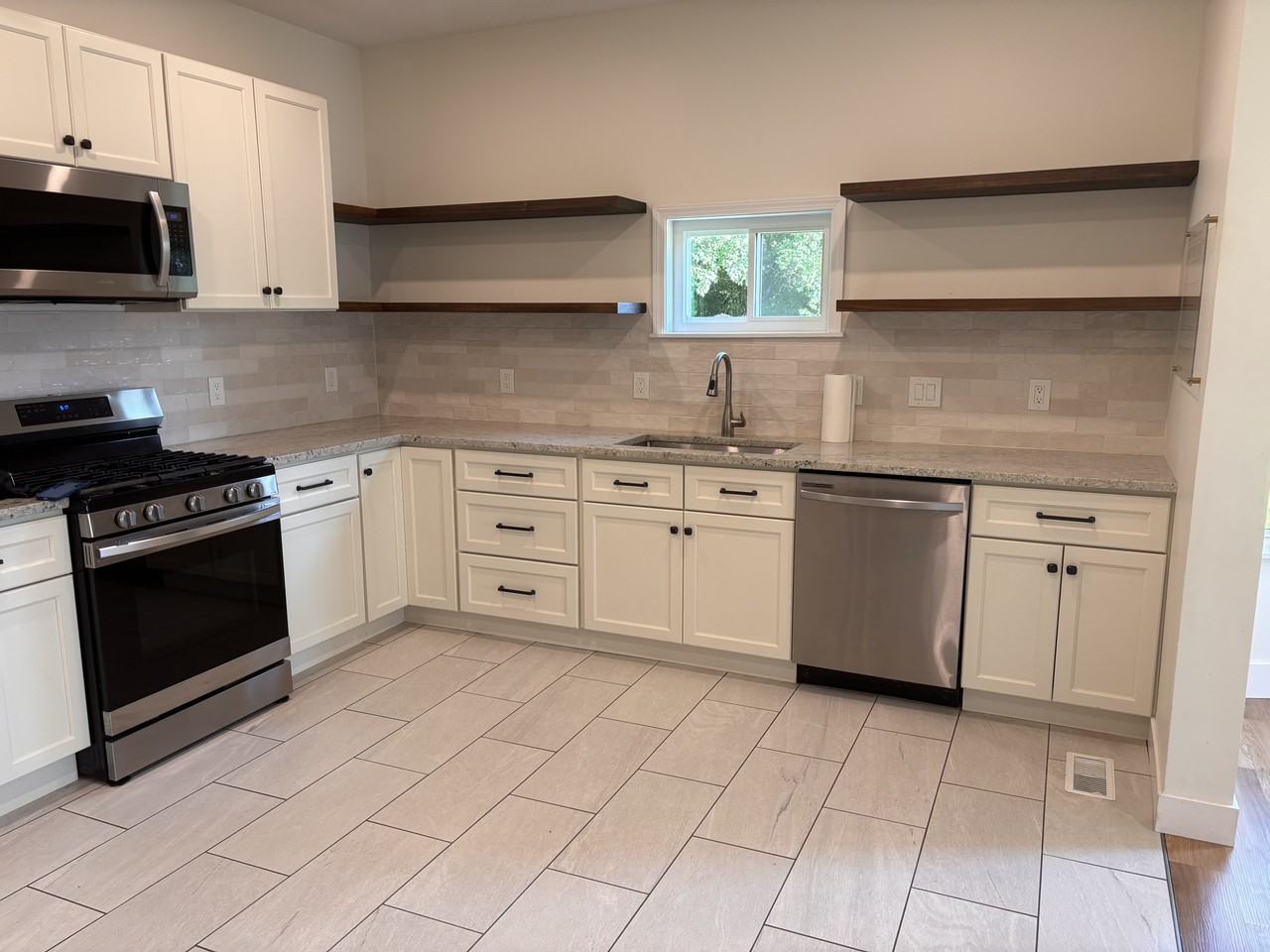 3628 Idlewild Ave #NA - Photo 7 of 16