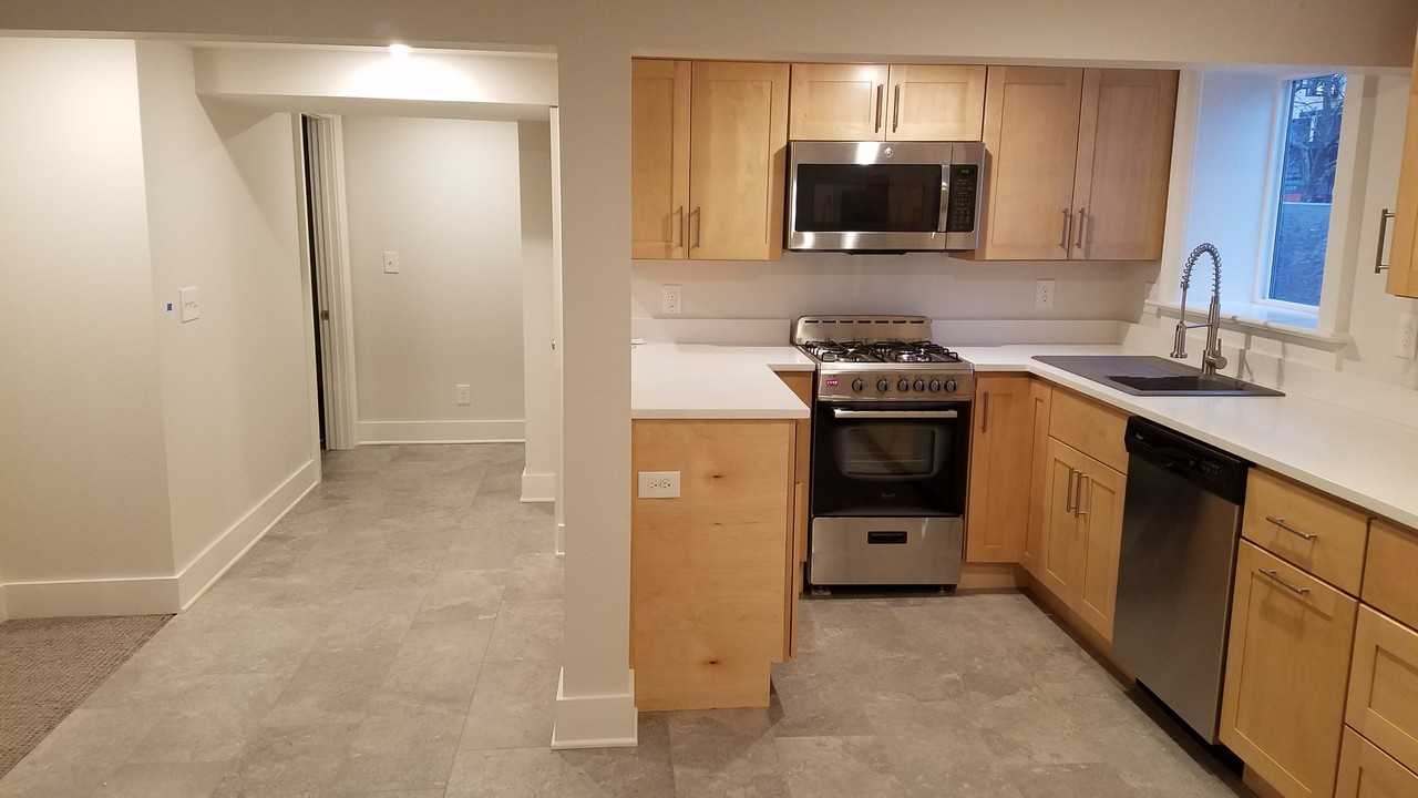 3435 Ne 38th Ave #B - Photo 5 of 17