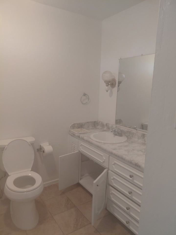 324 Coates Dr #4 - Photo 7 of 13