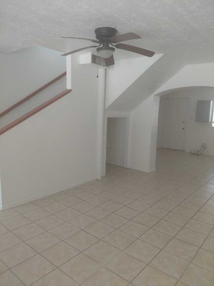 324 Coates Dr #4 - Photo 4 of 13