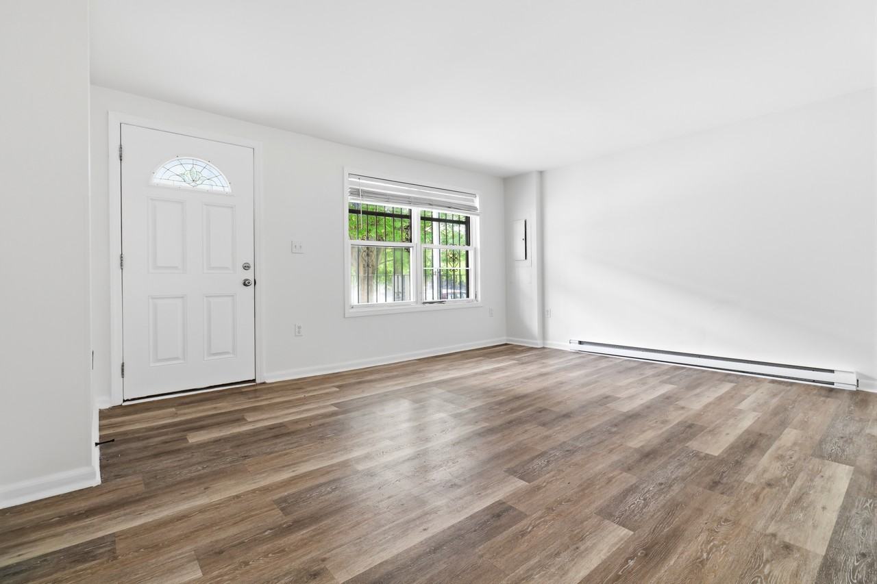 595 Orange St #1 - Photo 3 of 27