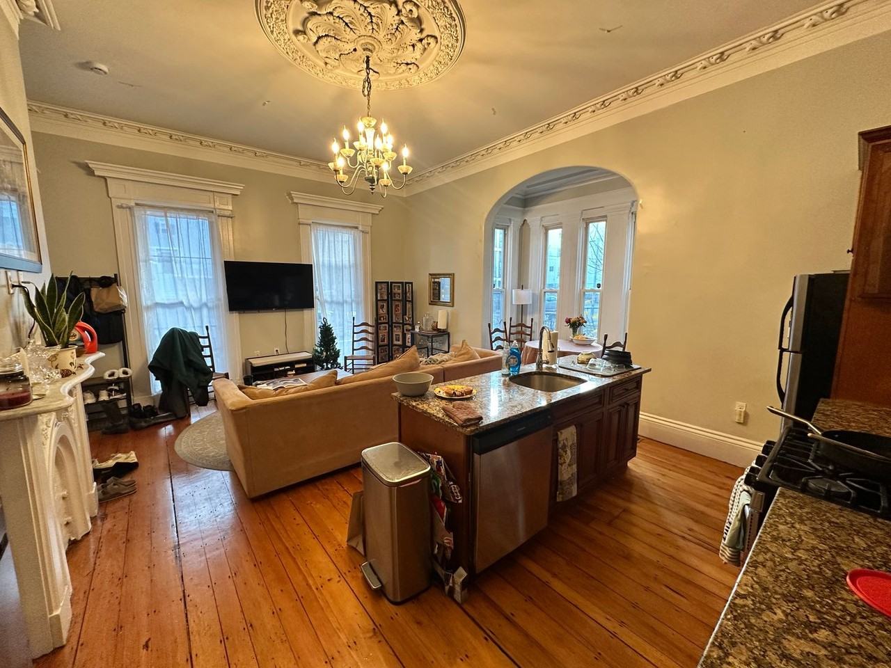 135 Hillside St - Photo 2 of 12