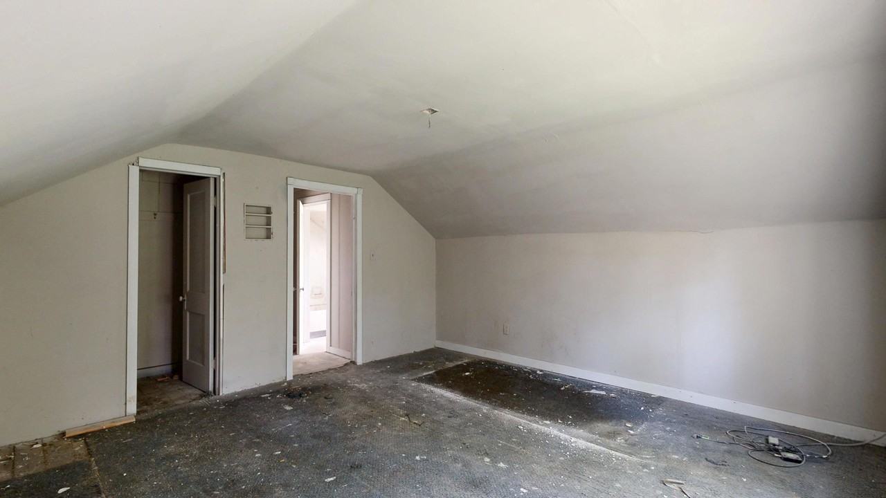 1007 N Oakley St #NA - Photo 6 of 28
