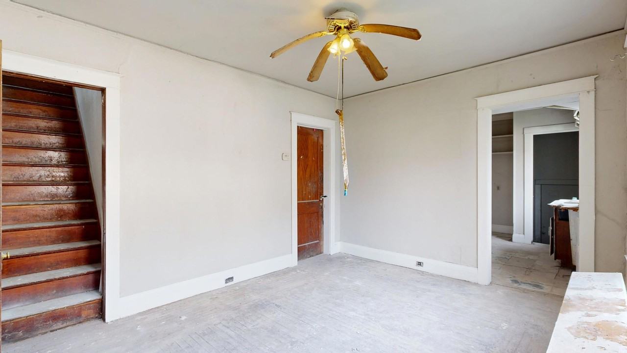 1007 N Oakley St #NA - Photo 7 of 28