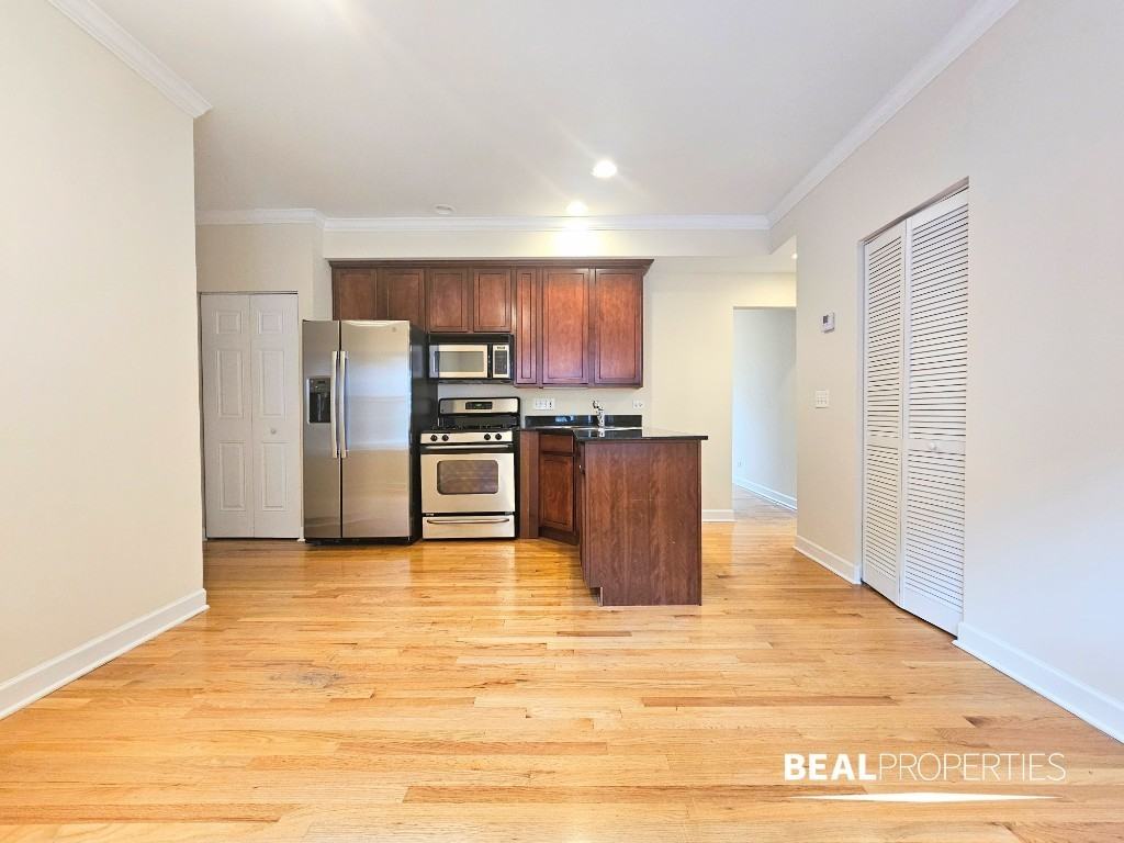 3246 N Clifton Ave - Photo 4 of 14
