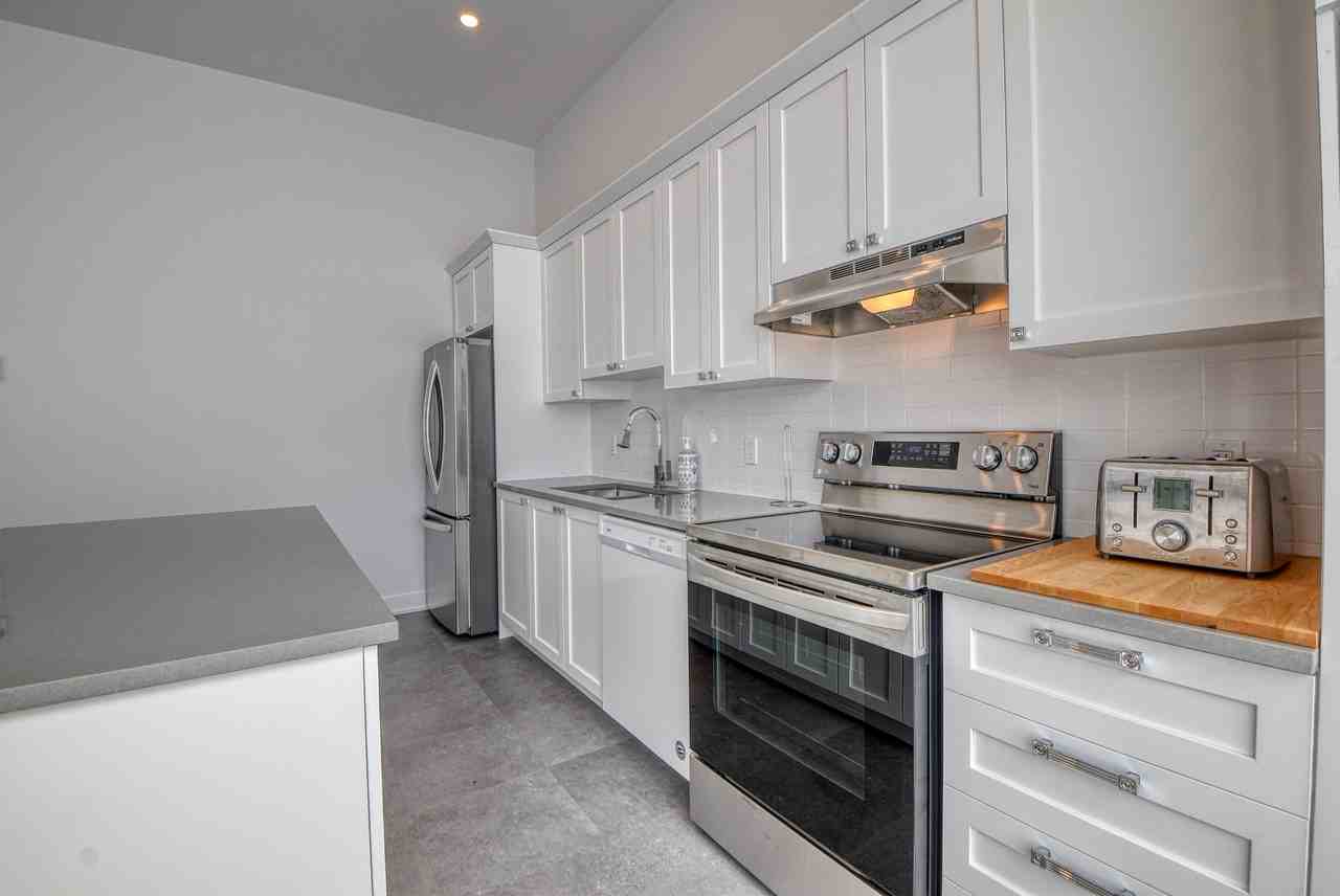 2006 Rue Cartier - Photo 3 of 7