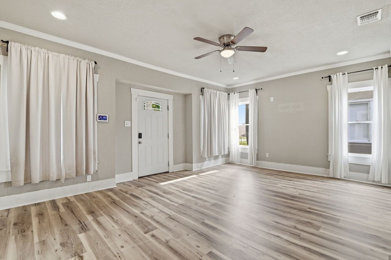 1629 W Woodlawn Ave #NA - Photo 4 of 20