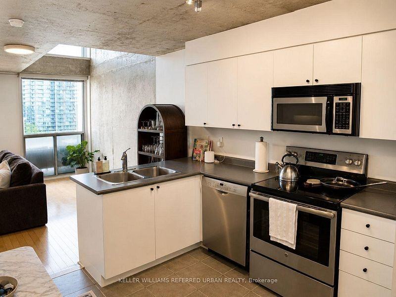 1029 King Street West #805 - Photo 7 of 20