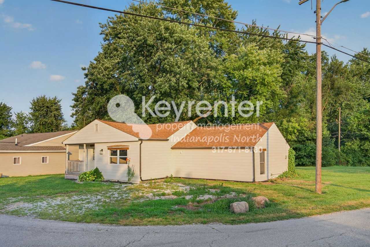 10 Locust Dr - Photo 3 of 17