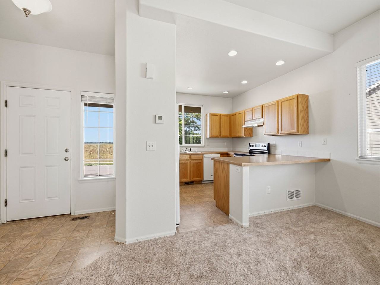 527 Stoney Brook Rd - Photo 4 of 25