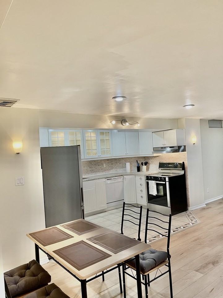 43 Canter Crt - Photo 2 of 11