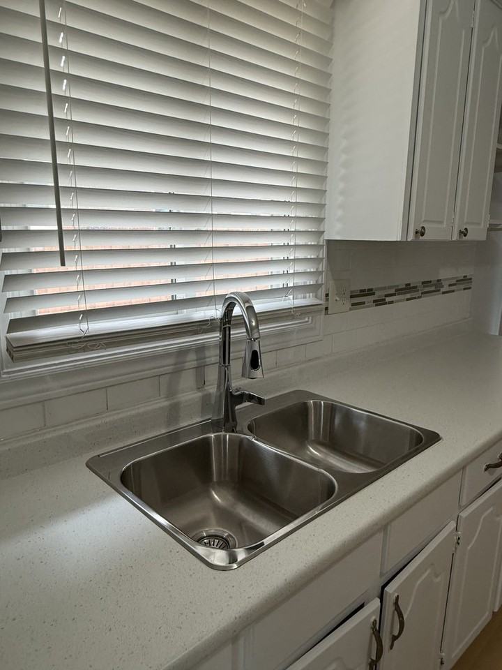 93 Elora Dr - Photo 6 of 18