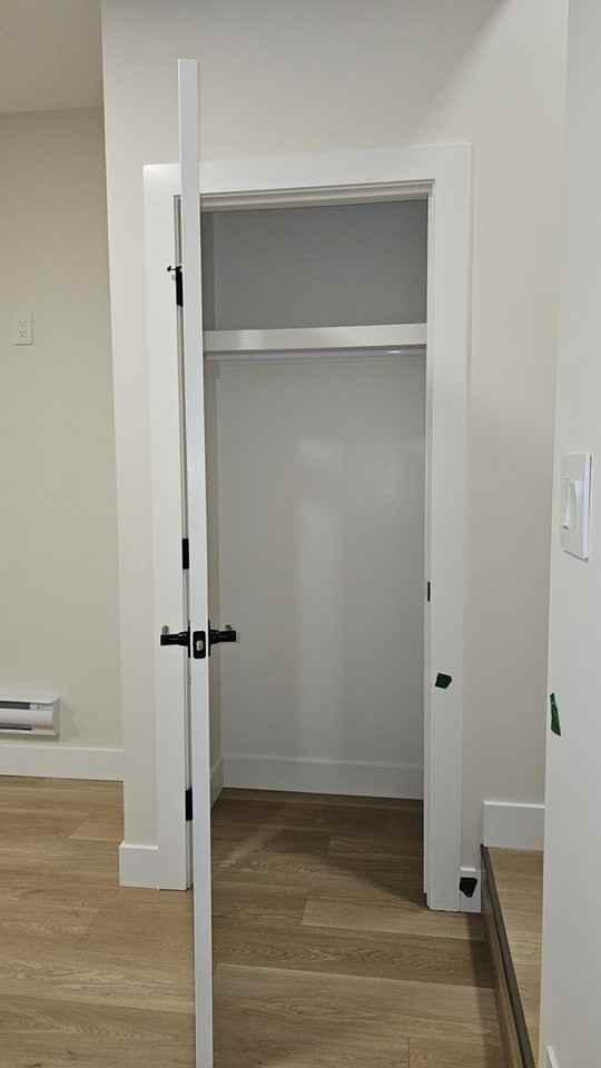 102 Haverstock Cres - Photo 3 of 22