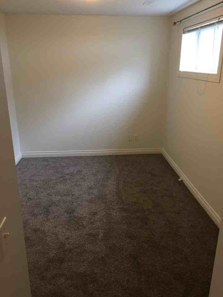 2158 47 Ave Sw - Photo 7 of 11