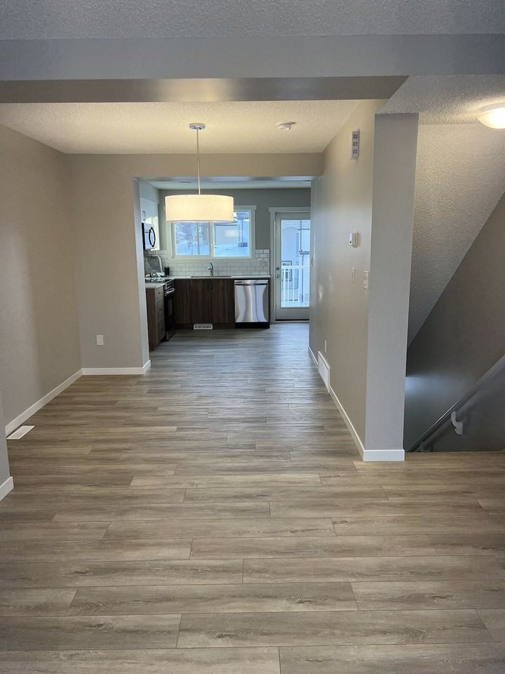 1206 Aster Blvd Nw - Photo 5 of 17