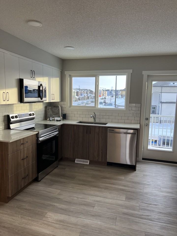 1206 Aster Blvd Nw - Photo 6 of 17