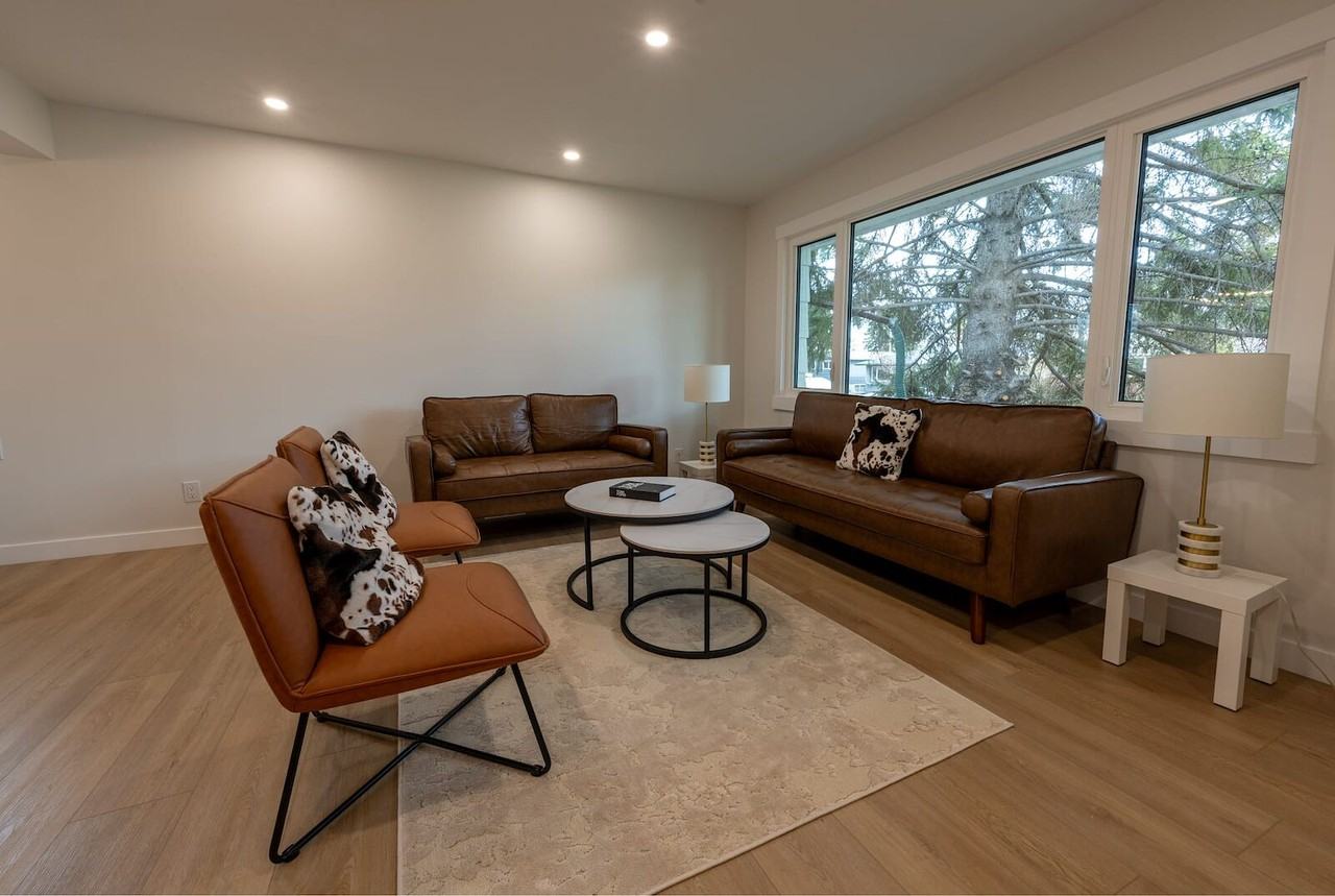 6 Arbour Cres Se - Photo 2 of 13