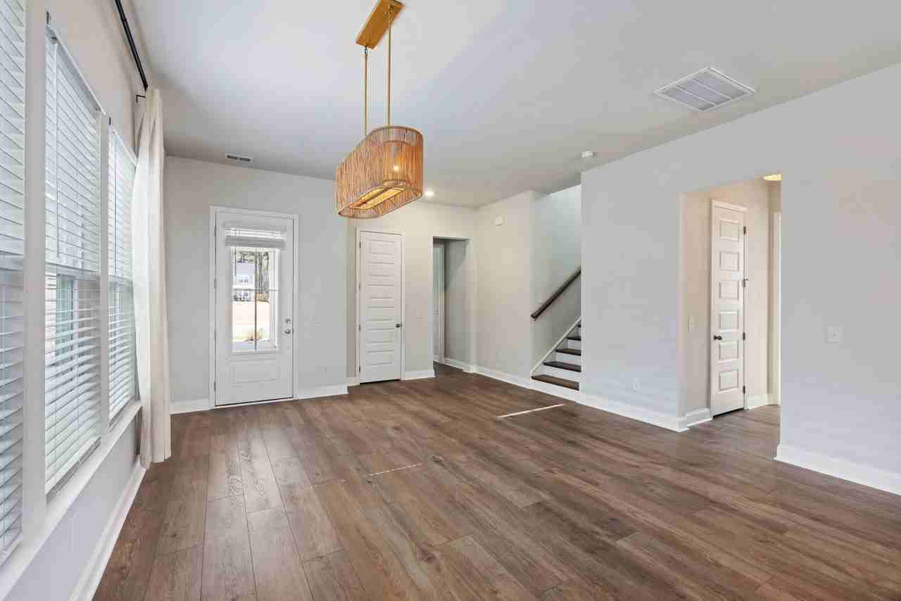 1014 Shore Lap St - Photo 3 of 34