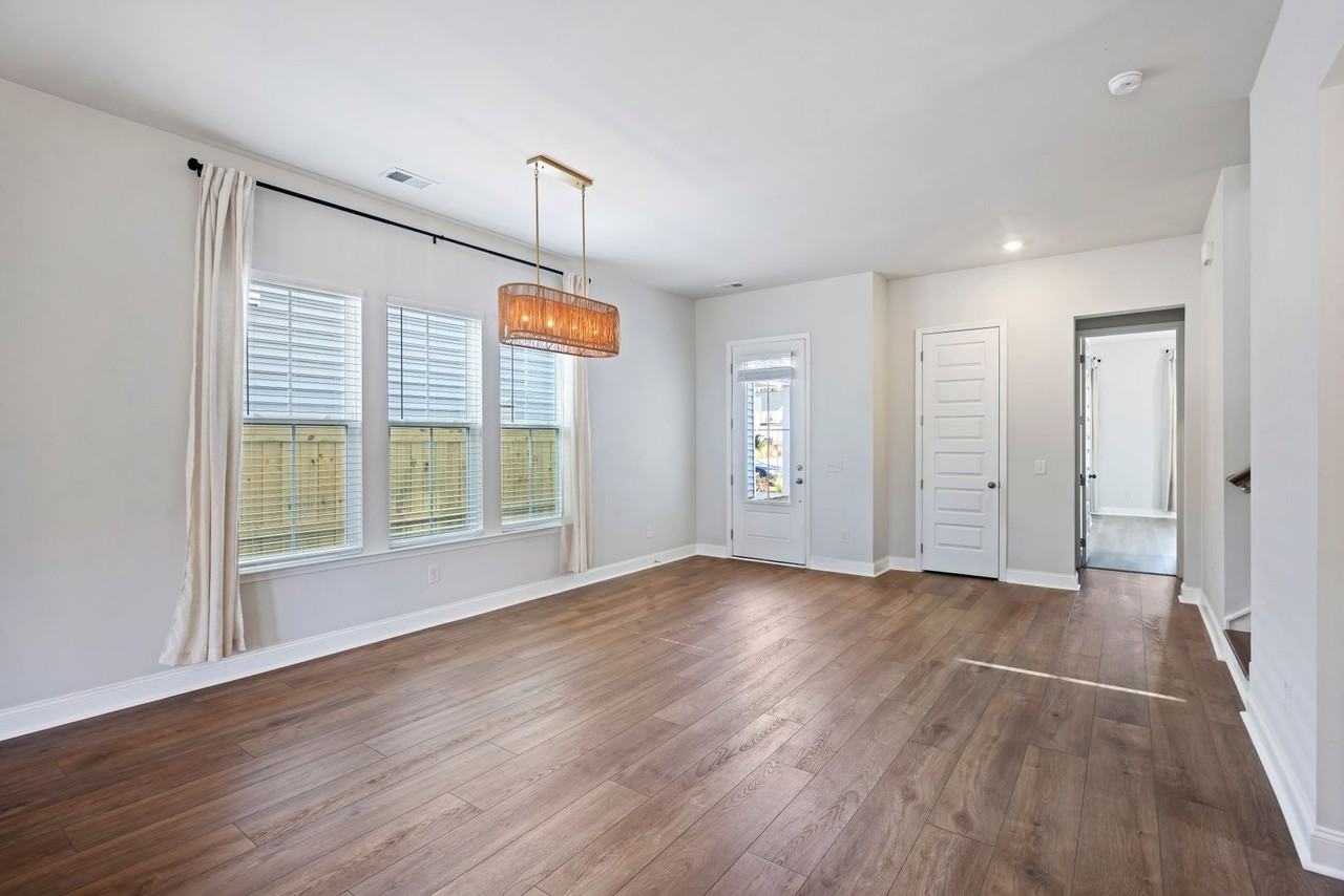 1014 Shore Lap St - Photo 4 of 34