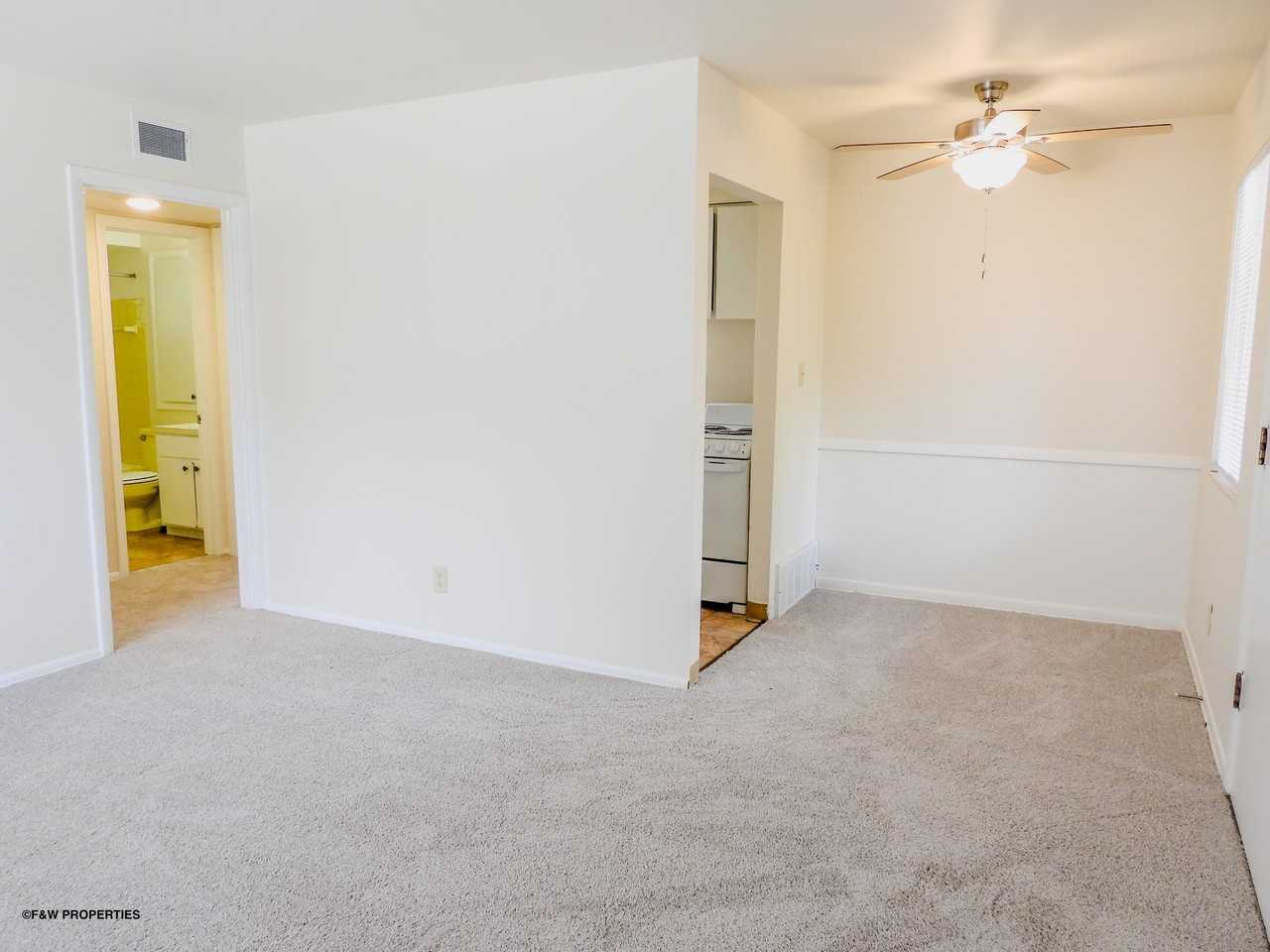 47 Auburn Avenue — Franklin Park / Olde Towne East Apartments, Columbus, OH - Photo 4 of 15