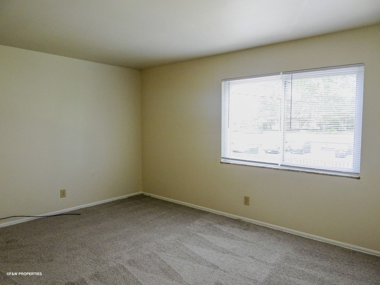 47 Auburn Avenue — Franklin Park / Olde Towne East Apartments, Columbus, OH - Photo 5 of 15