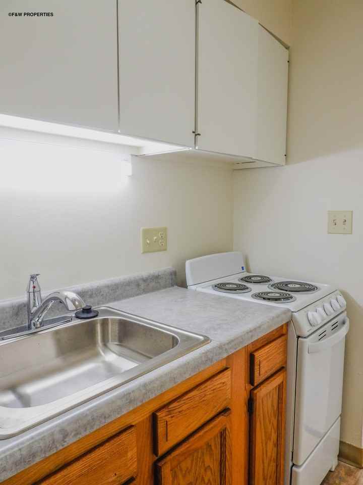 47 Auburn Avenue — Franklin Park / Olde Towne East Apartments, Columbus, OH - Photo 7 of 15