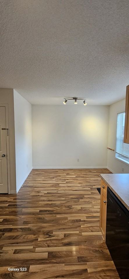 114 Royal Birch Villas Nw - Photo 5 of 8