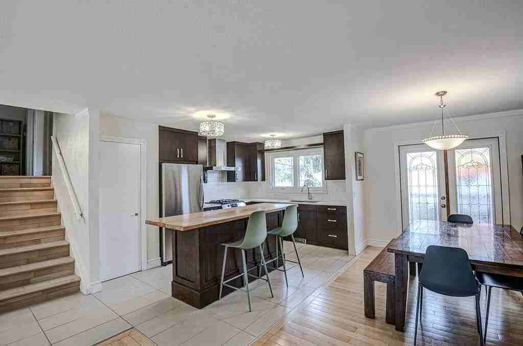 8116 33 Ave Nw - Photo 4 of 20