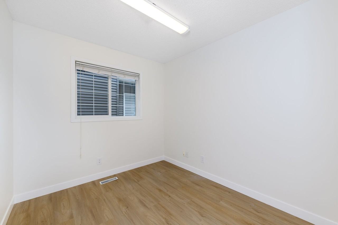 28 Coral Reef Link Ne - Photo 7 of 39