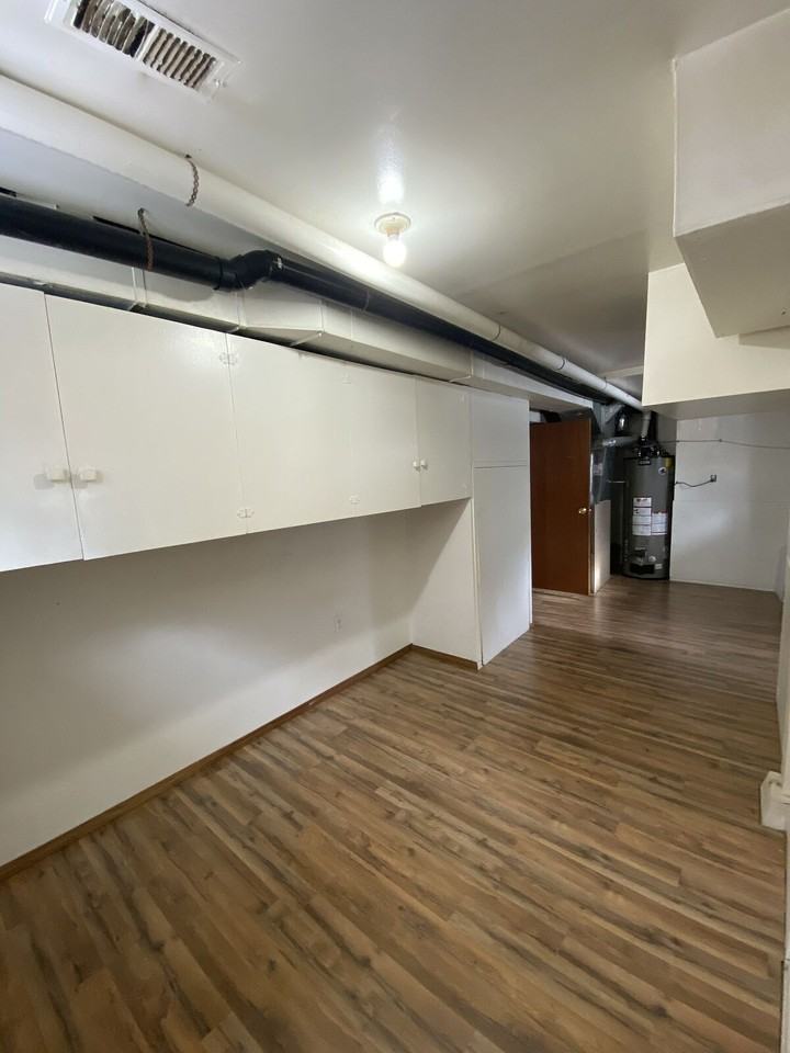 3421 19 Ave Se - Photo 7 of 21