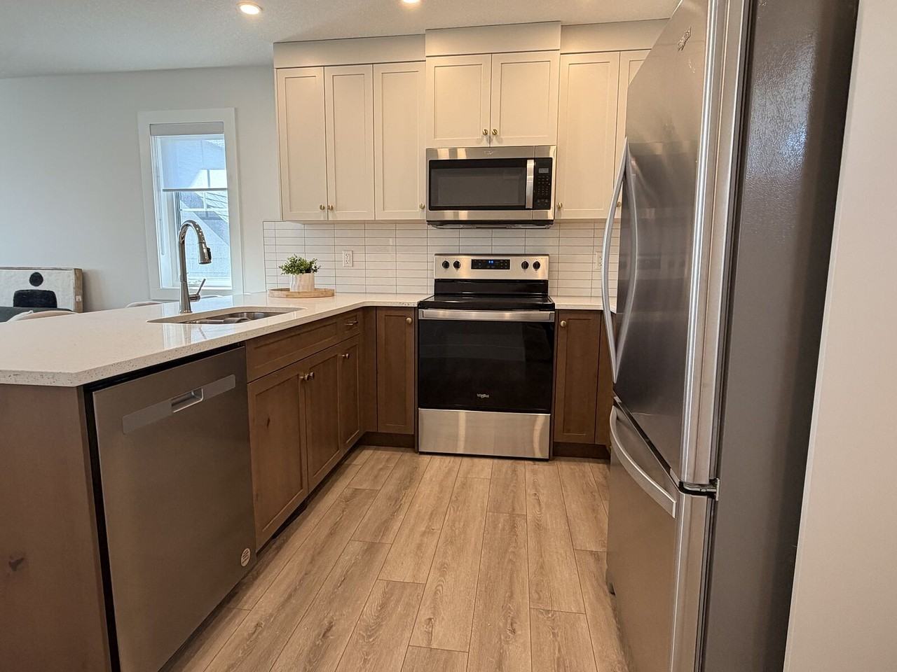 223 Calais Dr Sw - Photo 3 of 9