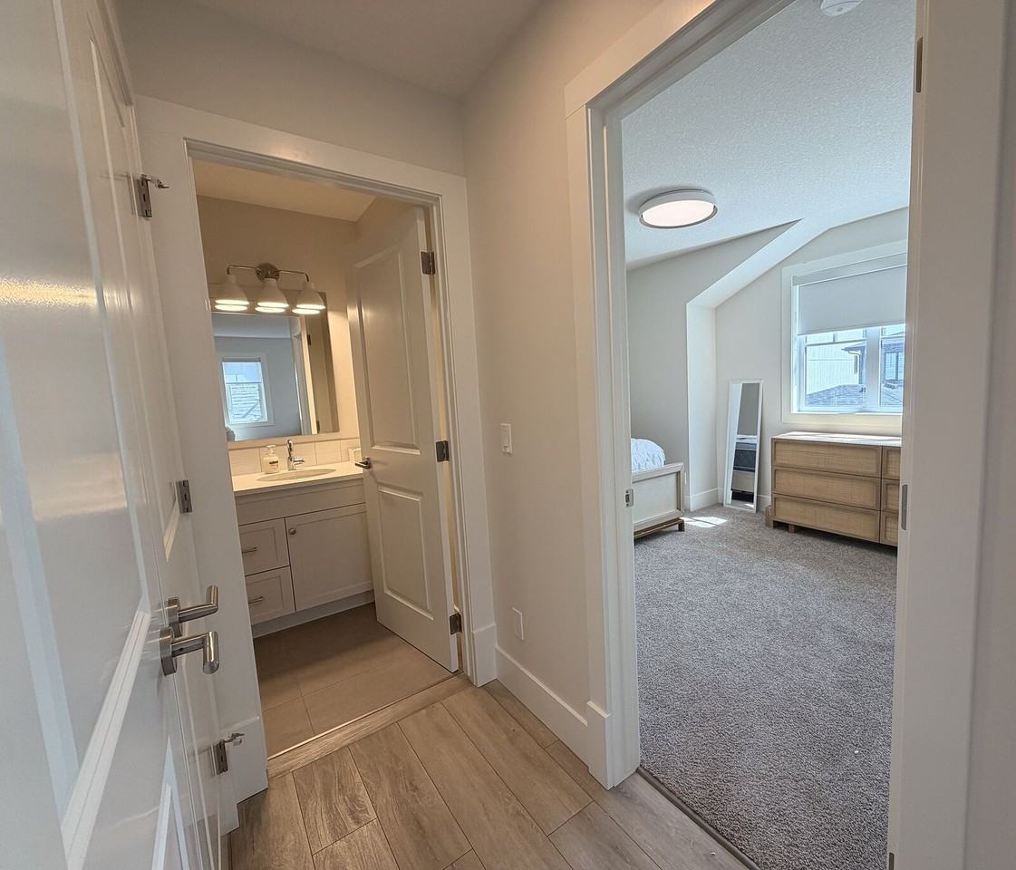 223 Calais Dr Sw - Photo 4 of 9