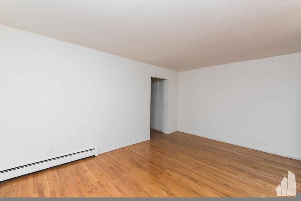 6830 N Sheridan Rd #371 - Photo 3 of 10