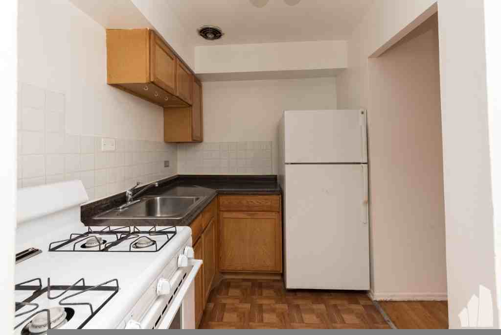 6830 N Sheridan Rd #371 - Photo 5 of 10