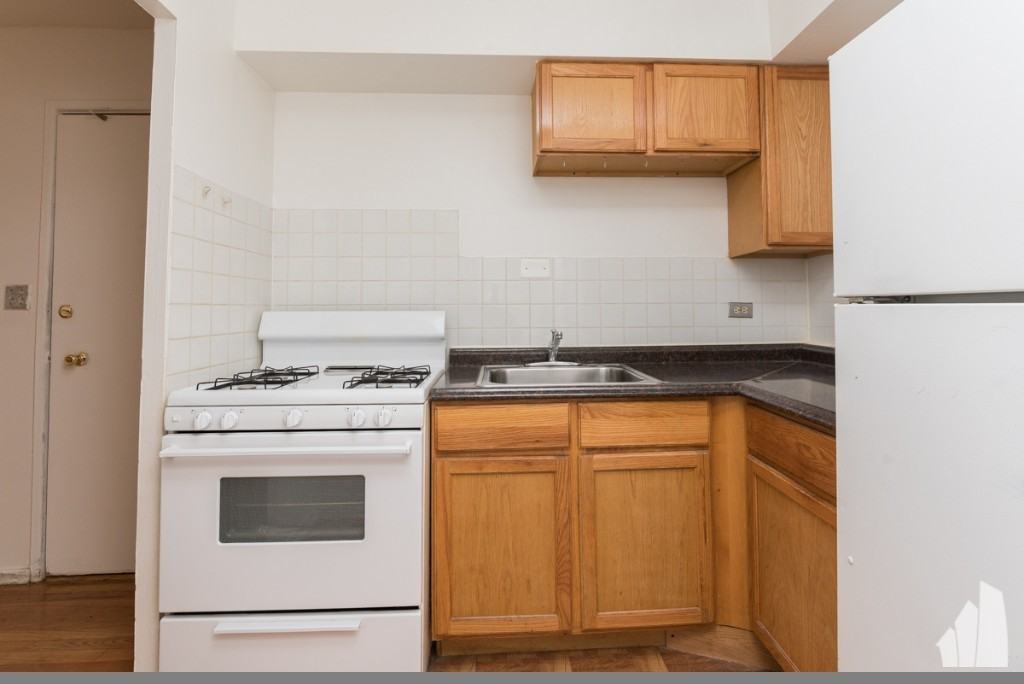 6830 N Sheridan Rd #371 - Photo 6 of 10