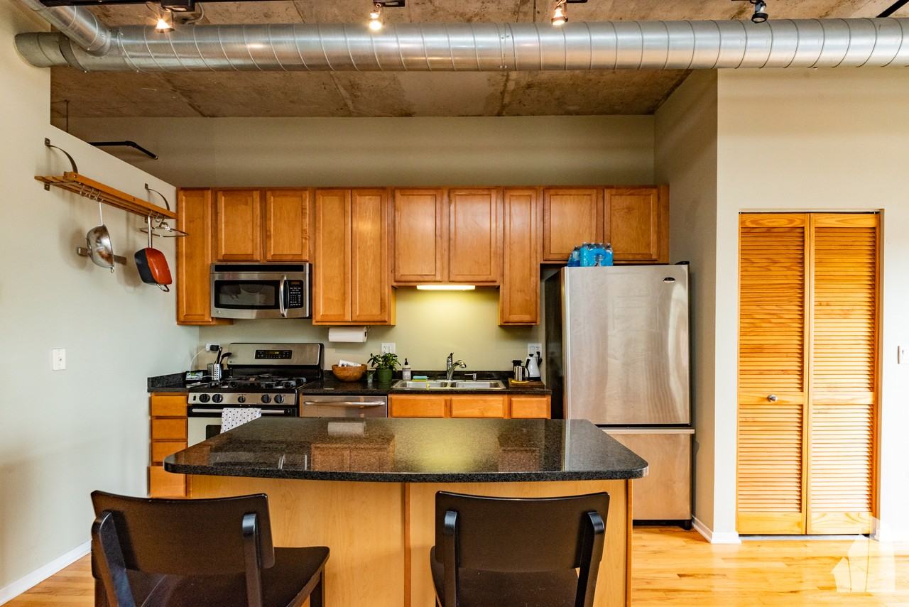 6 S Laflin St #818 - Photo 7 of 19