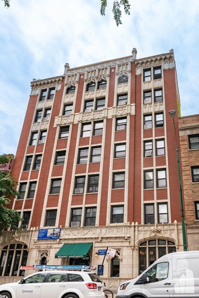 505 W Belmont Ave #2H - Photo 2 of 12