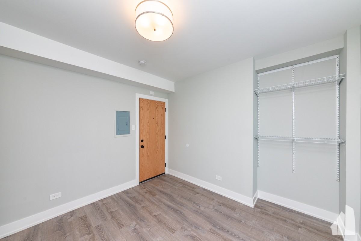 505 W Belmont Ave #2H - Photo 7 of 12