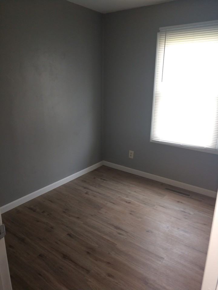 1807 Southwood Dr #1 - Photo 4 of 17